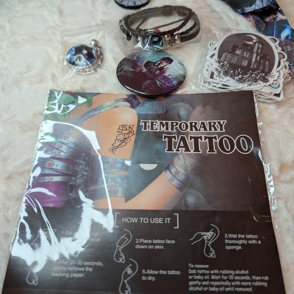 Wednesday Bag with Extras - Picture 3 of 7